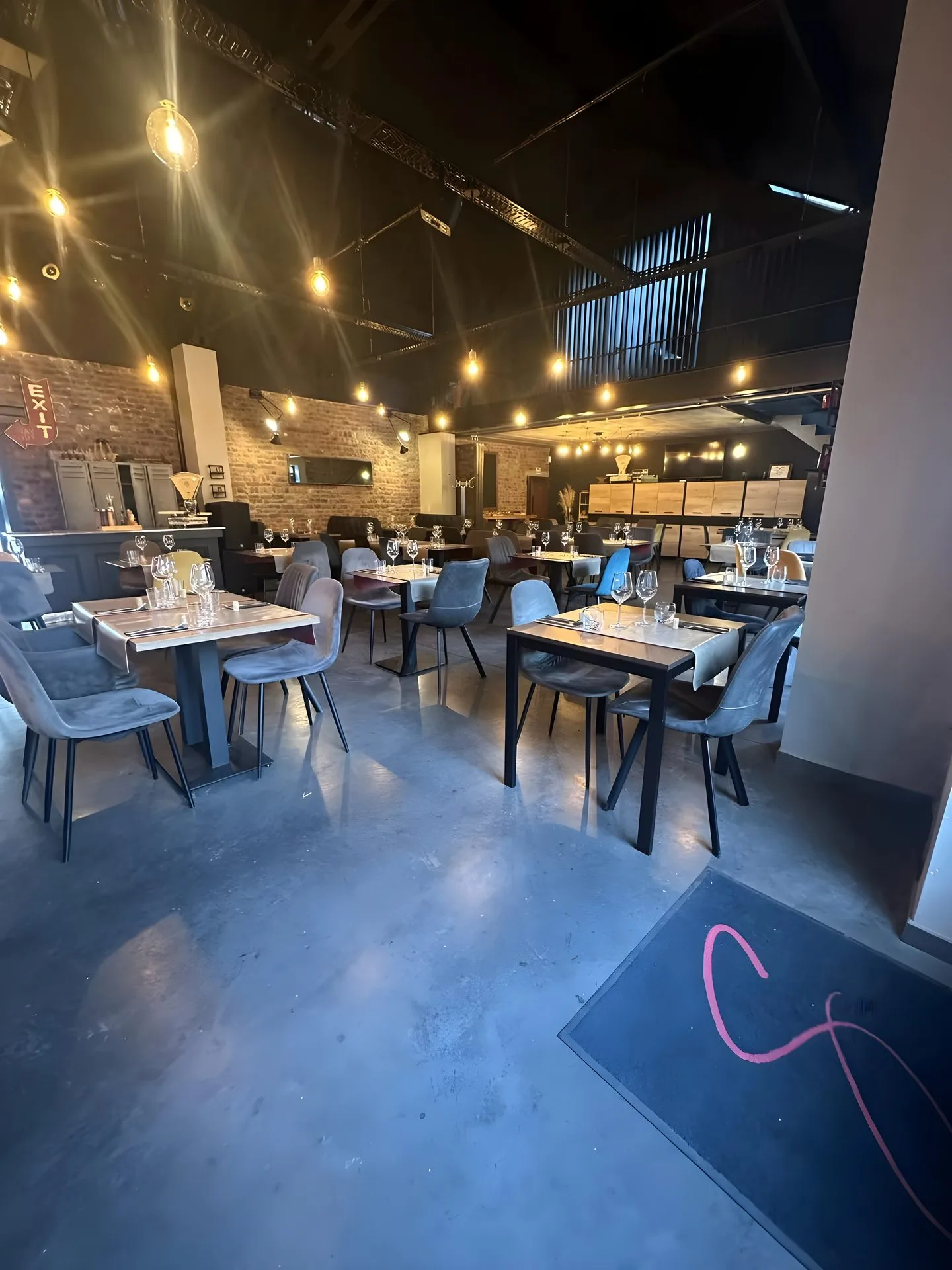 Salle du restaurant La Sablonnière — Chau. de Gilly 304, Fleurus